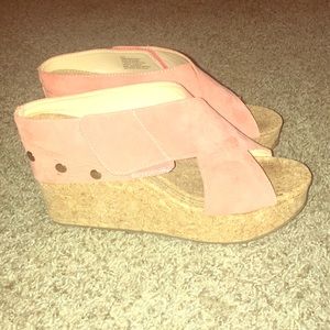 ❗️PRICE DROP❗️Wedge Slip on sandals from just fab.